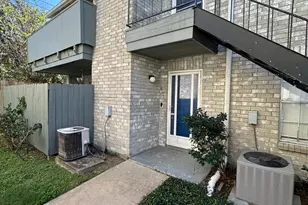9797 Leawood Blvd, Houston, TX 77099 - Photo 1