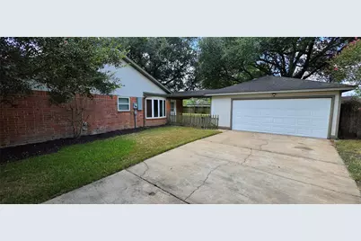 2918 Cherry Springs Drive, Missouri City, TX 77459 - Photo 2