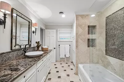 542 Ramblewood Road, Houston, TX 77079 - Photo 36