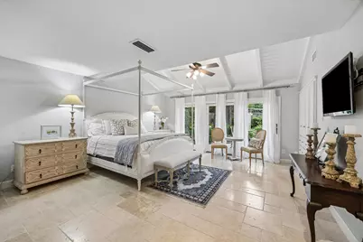 542 Ramblewood Road, Houston, TX 77079 - Photo 16