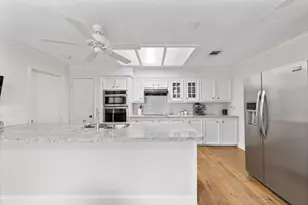 12210 Ravenmoor Dr, Houston, TX 77077 - Photo 16