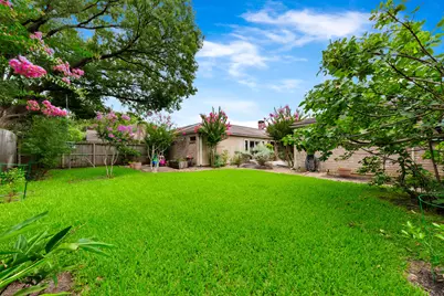 12210 Ravenmoor Drive, Houston, TX 77077 - Photo 32