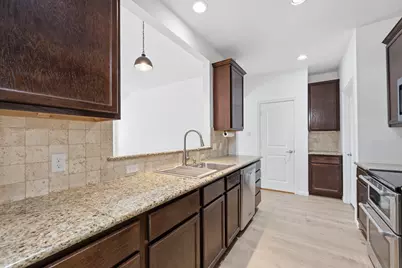 9303 E Lakeside Drive, Magnolia, TX 77354 - Photo 16