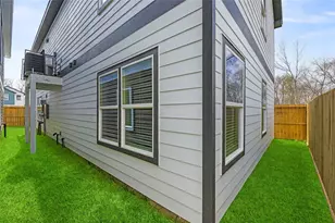 9923 Fillmore St, Houston, TX 77029 - Photo 18