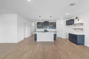 7722 Jade Crst Dr, Angleton, TX 77515 - Photo 4