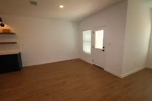 7722 Jade Crst Dr, Angleton, TX 77515 - Photo 4