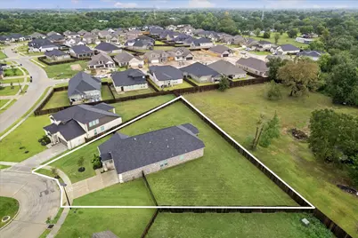 505 Zinfandel Court, Alvin, TX 77511 - Photo 2