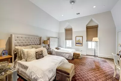 1239 Rue De La Paix Way #B2, Houston, TX 77056 - Photo 34