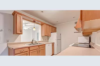 6315 Crab Orchard Road #9, Houston, TX 77057 - Photo 2