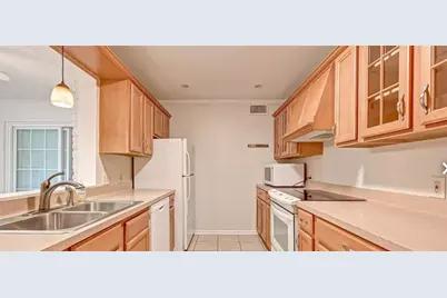 6315 Crab Orchard Road #9, Houston, TX 77057 - Photo 4