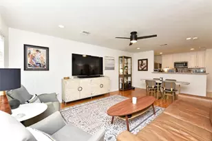 2007 Bailey St, Houston, TX 77006 - Photo 8