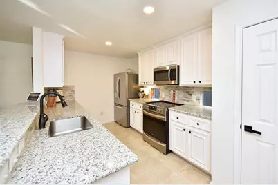 2007 Bailey Street, Houston, TX 77006 - Photo 16