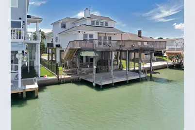 1334 Outrigger, Tiki Island, TX 77554 - Photo 4