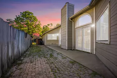 9306 Corner Oaks Lane, Houston, TX 77036 - Photo 22