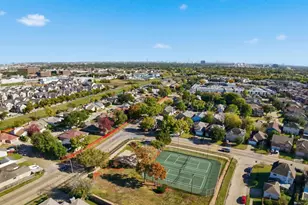 9306 Corner Oaks Ln, Houston, TX 77036 - Photo 26