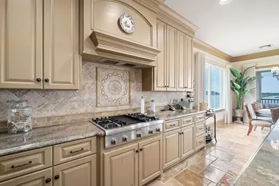 21 Loggerhead, Hitchcock, TX 77563 - Photo 14