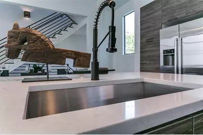 317 E 2nd Street, Houston, TX 77007 - Photo 8