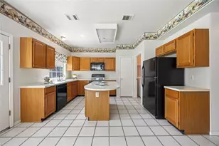 206 Scarlet Maple Dr, Sugar Land, TX 77479 - Photo 6