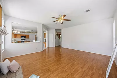 206 Scarlet Maple Drive, Sugar Land, TX 77479 - Photo 4