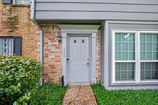 8355 Nairn St, Houston, TX 77074 - Photo 4