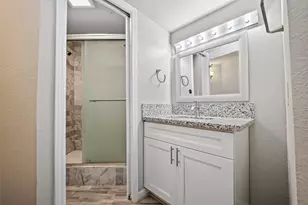 8355 Nairn St, Houston, TX 77074 - Photo 20