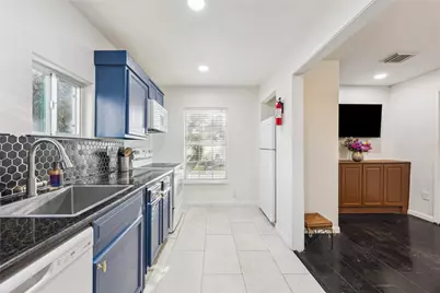 2817 Southmore Boulevard, Houston, TX 77004 - Photo 18