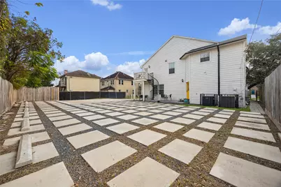 2817 Southmore Boulevard, Houston, TX 77004 - Photo 30