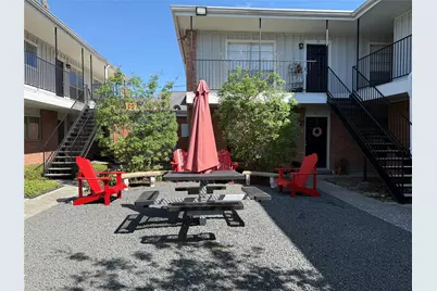 425 E 9th Street #16, Houston, TX 77007 - Photo 2