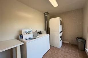 425 E 9th St, Houston, TX 77007 - Photo 18
