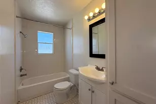 425 E 9th St, Houston, TX 77007 - Photo 12