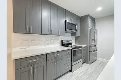 12633 Memorial Drive #174, Houston, TX 77024 - Photo 10