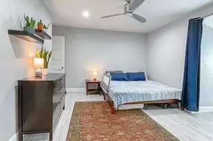 12633 Memorial Dr, Houston, TX 77024 - Photo 2