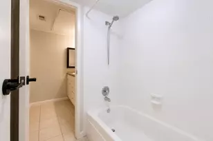 10110 Forum W Dr, Houston, TX 77036 - Photo 10