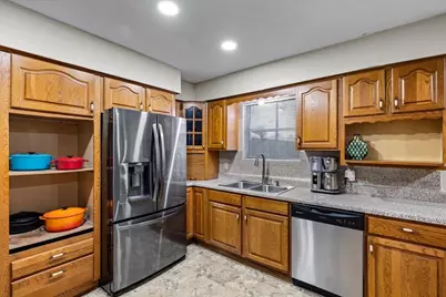 205 W Vaughn Lane, Deer Park, TX 77536 - Photo 8