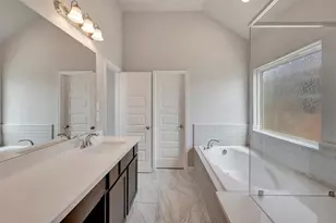 11405 Lucky Fls Dr, Houston, TX 77047 - Photo 16
