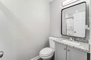 8746 Cowart St, Houston, TX 77029 - Photo 18