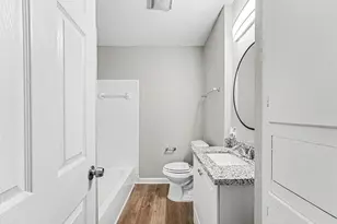 8746 Cowart St, Houston, TX 77029 - Photo 20