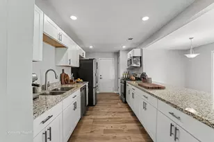 8746 Cowart St, Houston, TX 77029 - Photo 6