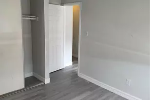10343 Huntington Pl Dr, Houston, TX 77099 - Photo 10