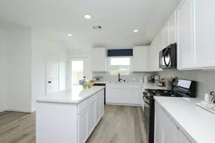 104 Lisa Marie Dr, Angleton, TX 77515 - Photo 18