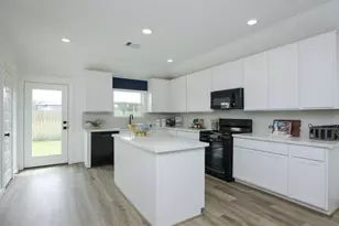 104 Lisa Marie Dr, Angleton, TX 77515 - Photo 14