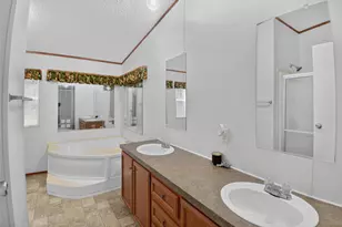 351 County Rd 454, Dayton, TX 77535 - Photo 12