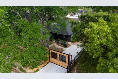 419 Fairbanks Street, Houston, TX 77009 - Photo 6