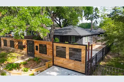 419 Fairbanks Street, Houston, TX 77009 - Photo 1