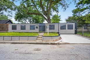 419 Fairbanks St, Houston, TX 77009 - Photo 2