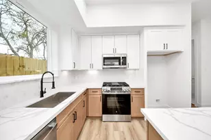 3915 Tuam St, Houston, TX 77004 - Photo 8