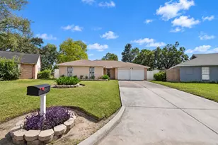 4903 Macridge Blvd, Houston, TX 77053 - Photo 1