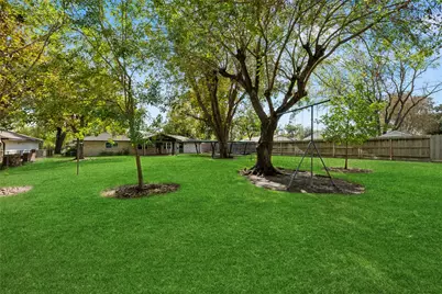 5522 Chantilly Lane, Houston, TX 77092 - Photo 32