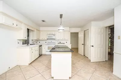 6702 Spring Leaf Drive, Spring, TX 77379 - Photo 32