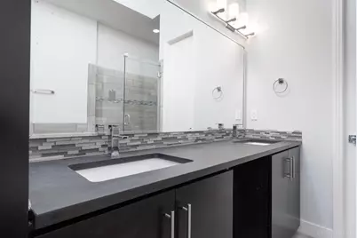 2110 Crocker Street, Houston, TX 77006 - Photo 20